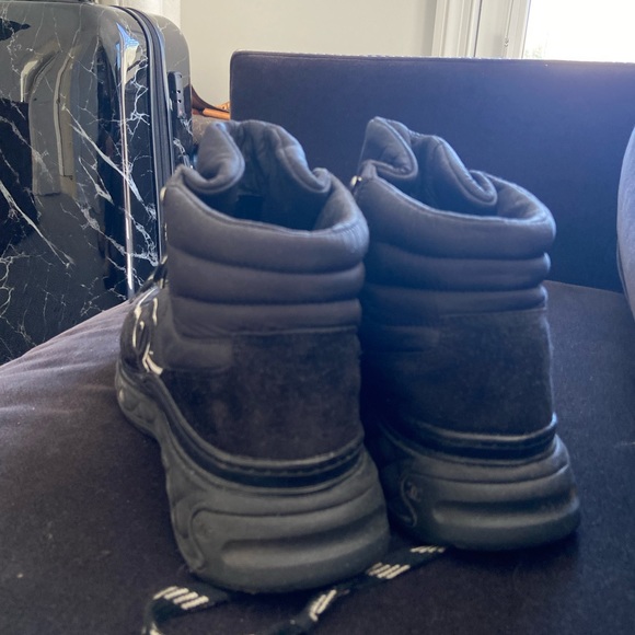 Chanel sneakers - Picture 9 of 11